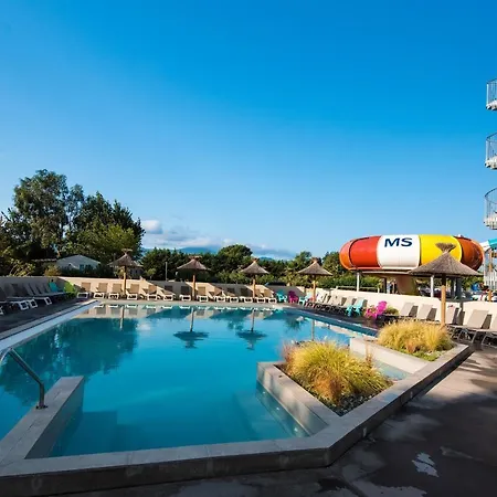 Camping Club Le Littoral - Maeva Campsite 5*